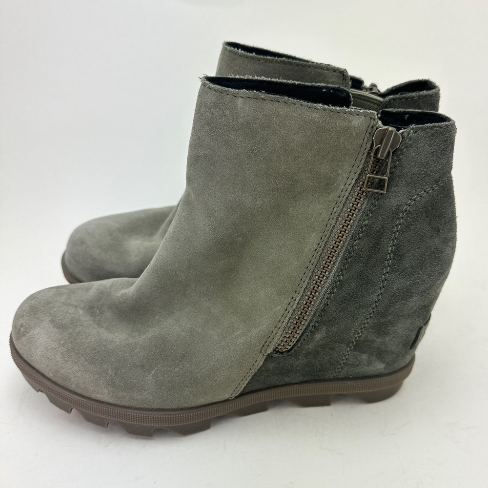 Sorel Joan of Arctic II Wedge Boots Suede Sage Green Sz 7.5 Waterproof Zip Fall - Picture 2 of 9